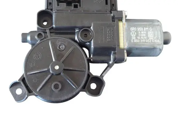 Volkswagen Polo V 6R Rear door window regulator motor 0130822532 E850201007 6R0959811G
