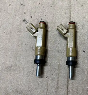 Toyota Auris E180 Fuel injector 232500T030