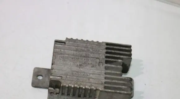 Mercedes-Benz A W168 Coolant fan relay A0275458032