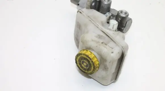 Chrysler 300C Master brake cylinder