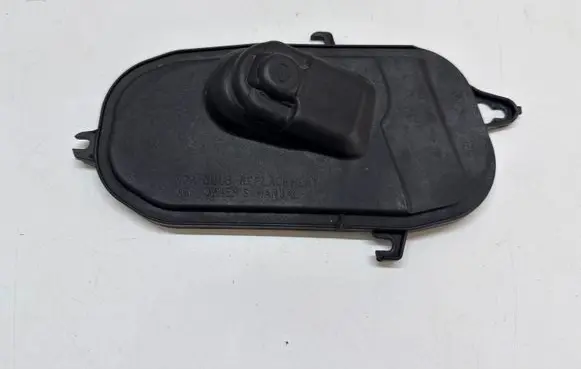 Volvo V60 Headlight/headlamp dust cover 89502329