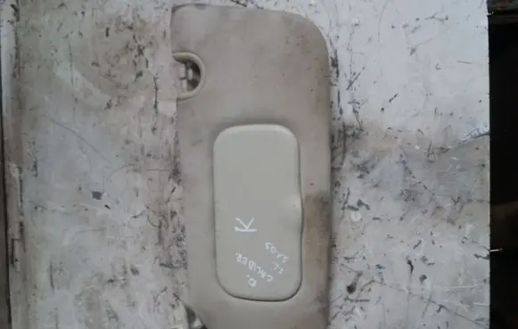 Dodge Caliber Sun visor