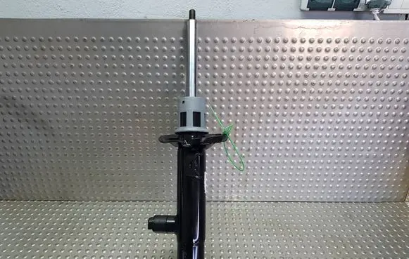 Audi Q4 e-tron Front shock absorber/damper S26371124 1EA413032P