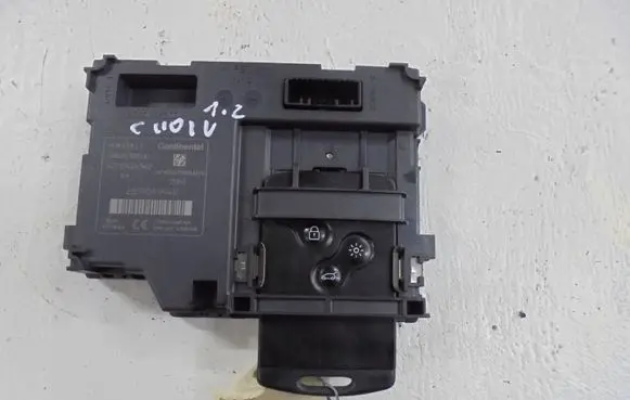 Renault Clio IV Ignition key card reader 285906994R