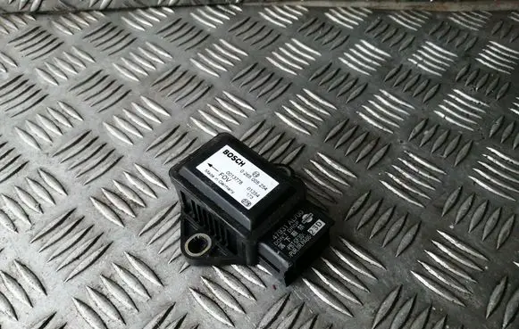 Nissan X-Trail T30 ESP acceleration yaw rate sensor 0265005254 47931AL700