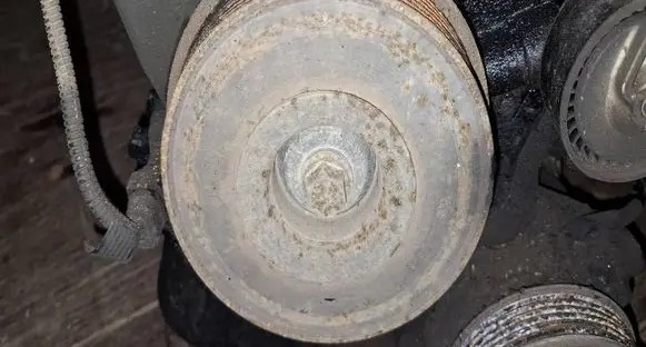 Volvo V50 Crankshaft pulley 