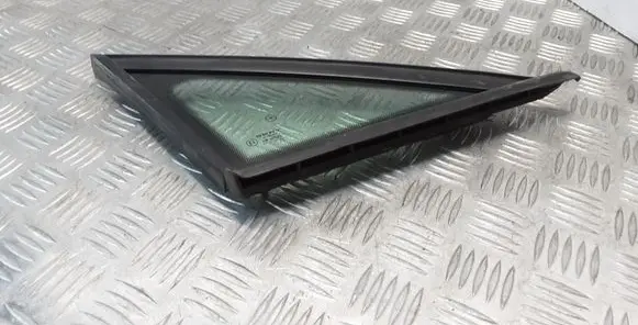 Seat Altea Front triangle window/glass 5P0845412