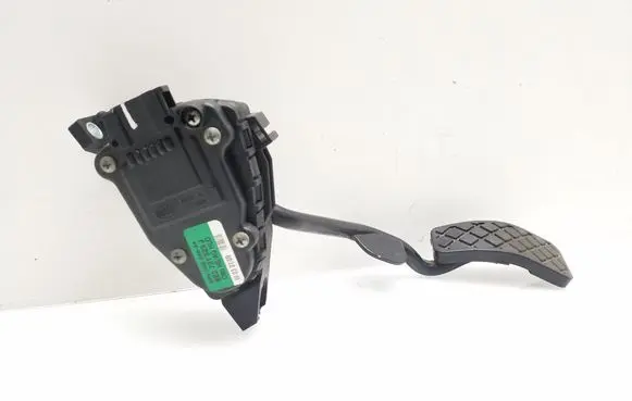 Seat Exeo (3R) Accelerator throttle pedal 8E2721523J
