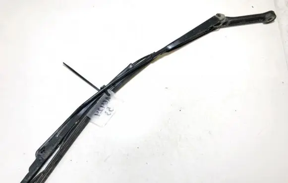 Audi A4 S4 B5 8D Front wiper blade arm 8d1955407