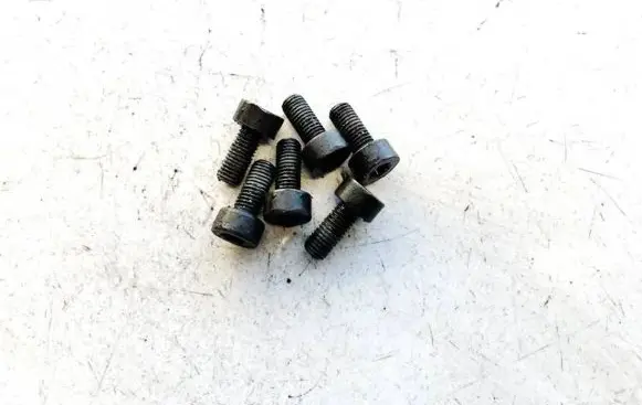 Ford Focus Nuts/bolts 