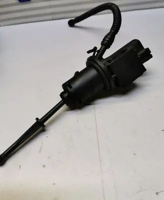 Volkswagen Touran I Clutch master cylinder 1K0721388 PA66GF35