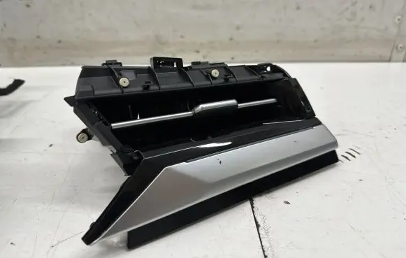 Volkswagen Arteon Shooting Brake Dashboard side air vent grill/cover trim 3G8819702