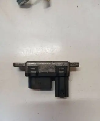 Volvo V60 Glow plug pre-heat relay 31411857