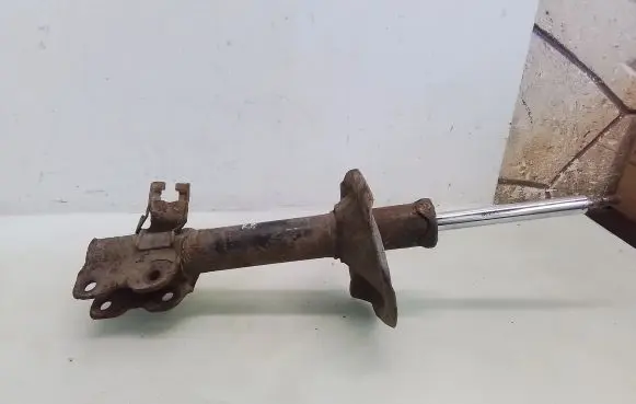 Nissan X-Trail T30 Front shock absorber/damper