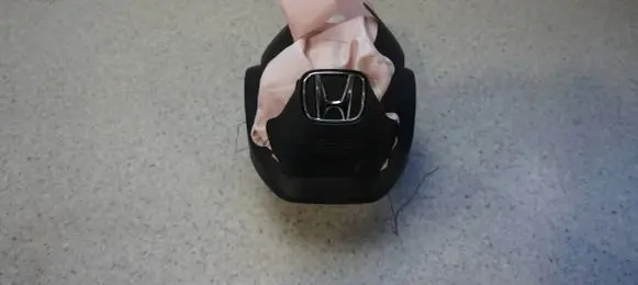 Honda Civic X Steering wheel airbag