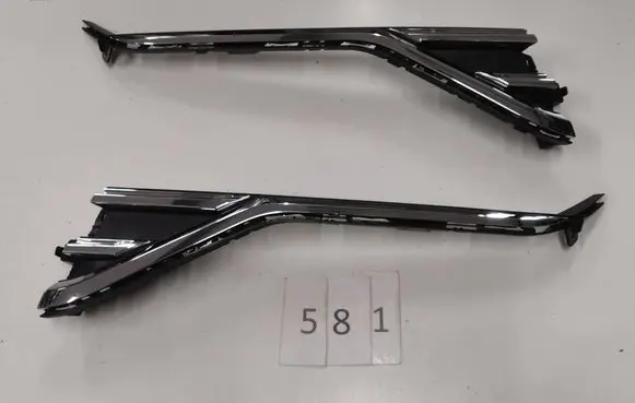 Volkswagen Touareg III Front bumper lower grill 760853597A 760853598A