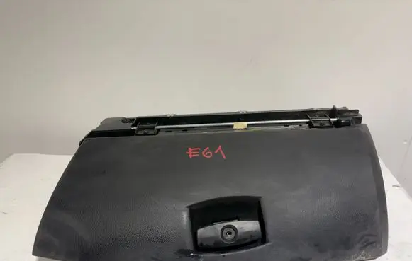 BMW 5 E60 E61 Glove box set 15824