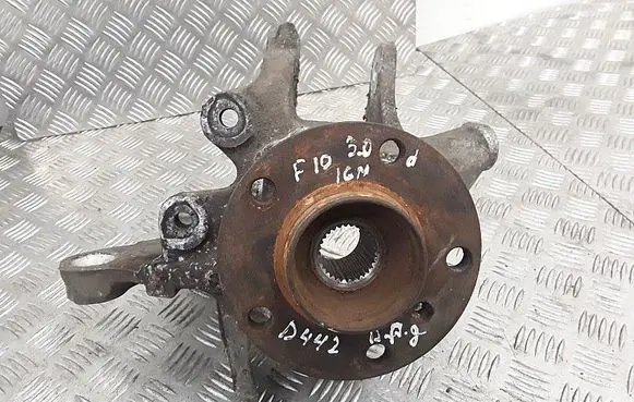 BMW 5 F10 F11 Rear wheel hub 6796100