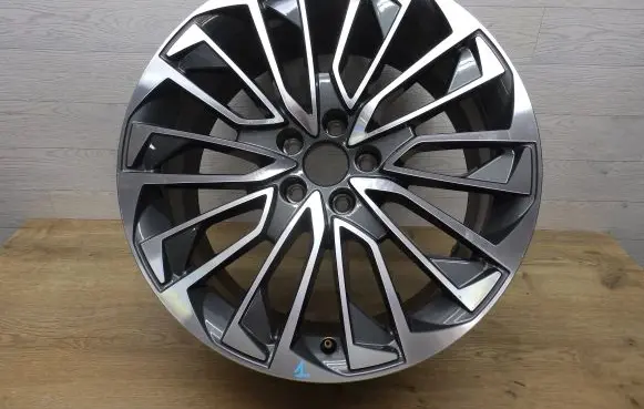 Audi A7 S7 4K8 R19 alloy rim 4K8602025