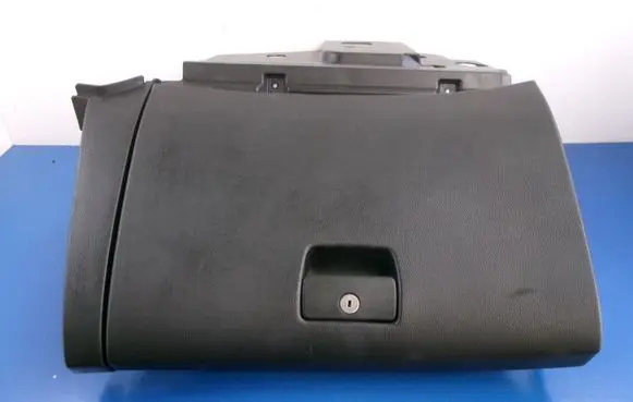 Chevrolet Cruze Glove box 96985561
