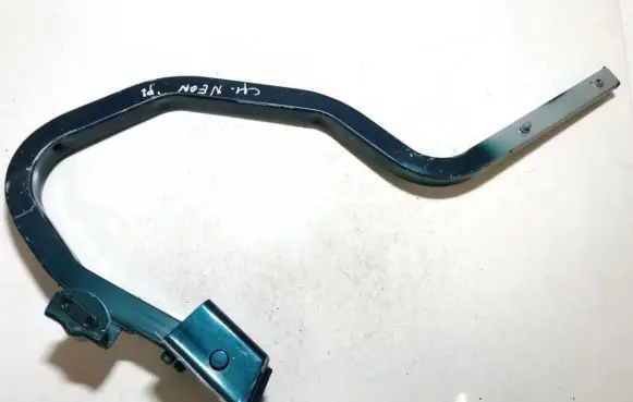 Chrysler Neon I Tailgate/trunk/boot hinge