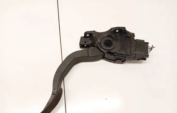 Ford S-MAX Accelerator throttle pedal 6G929F836JC