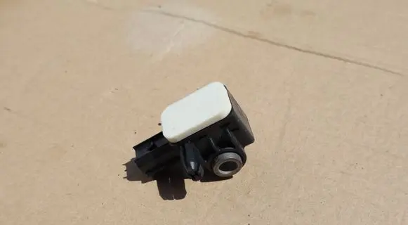 Volvo V60 Airbag deployment crash/impact sensor 31334336