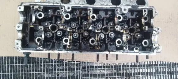 Volkswagen Touran II Engine head 03L103373A