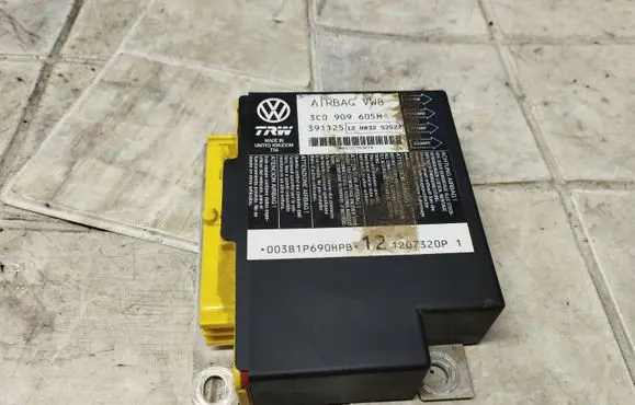 Volkswagen PASSAT B6 Airbag control unit/module 3C0909605M 391125