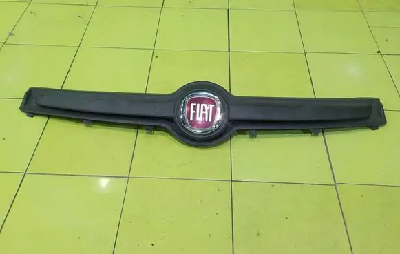 Fiat Panda III Front bumper upper radiator grill 735520656