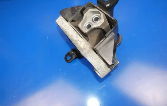 KIA Optima Engine mount bracket 21830C1070