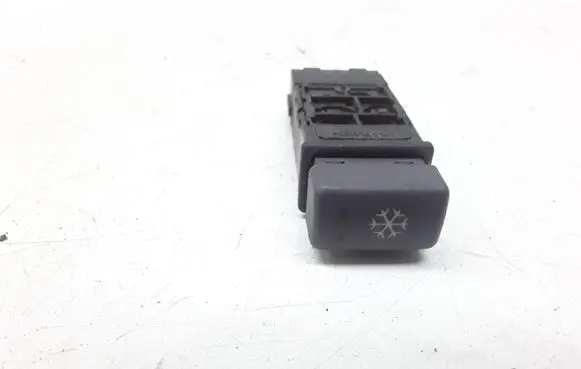 Land Rover Freelander ESP (stability program) switch YUG102200KML