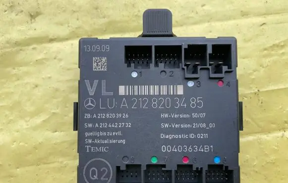 Mercedes-Benz C AMG W204 Door control unit/module A2124422732 A2128203485 A2128203926