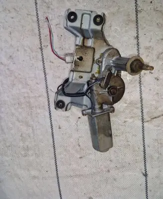 Mitsubishi Pajero Rear window wiper motor Mb623360