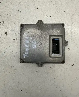 Volkswagen Touran I Headlight ballast module Xenon 1T0907391 1307329090