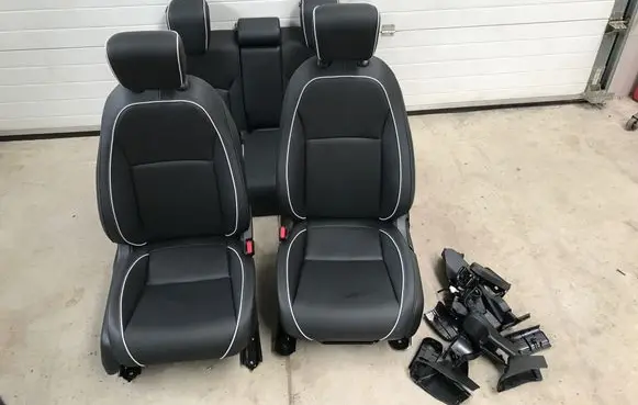 Seat set
