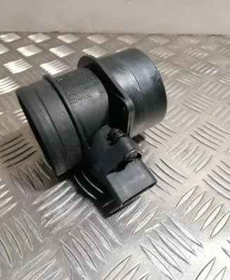 Volkswagen PASSAT B6 Mass air flow meter 074906461B 0281002461