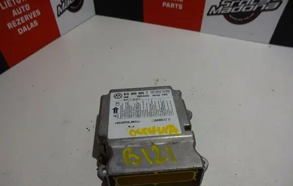 Skoda Octavia Mk2 (1Z) Airbag control unit/module 1K0909605T