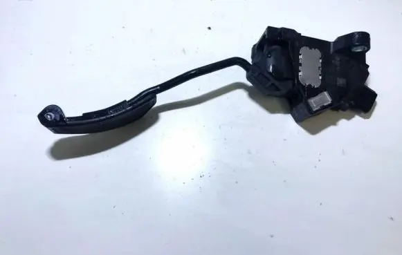 Toyota Avensis T270 Accelerator throttle pedal 7811005021 10110a