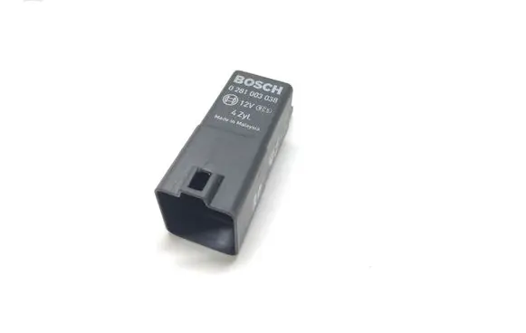 Skoda Fabia Mk2 (5J) Glow plug pre-heat relay 0281003038 038907281D