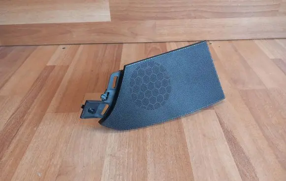 Renault Espace V (RFC) Side speaker trim/cover 682104659R 1351494XBD