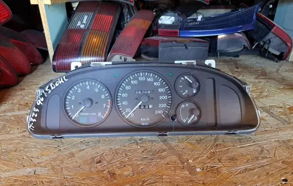 Mazda 323 Speedometer (instrument cluster) BC6B55430 69319220 319220