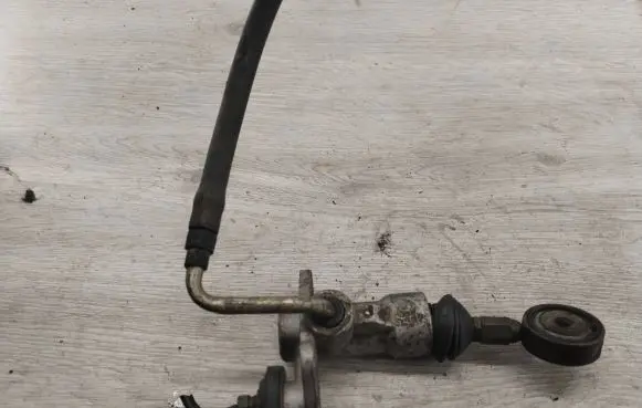 Audi A4 S4 B5 8D Clutch master cylinder 8D1721401