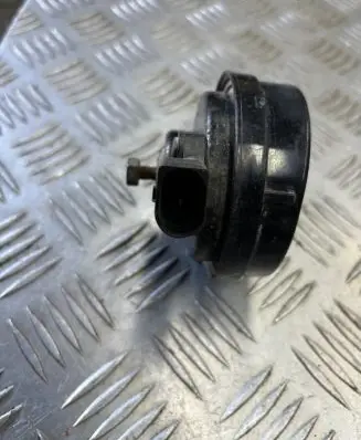 Audi A6 S6 C5 4B Horn signal 4B0951221 TM800