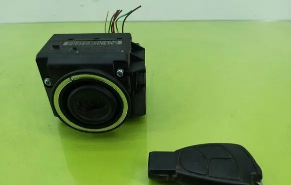 Mercedes-Benz C W203 Ignition lock 2095450508
