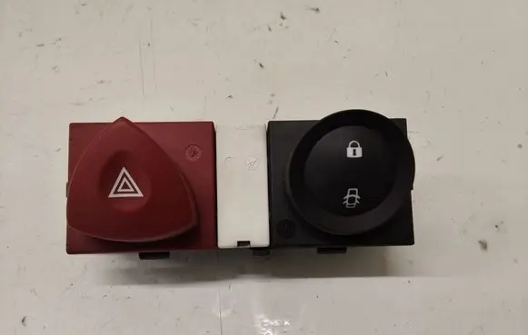 Renault Megane II Hazard light switch 8200095493