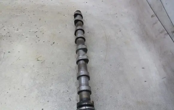 Maybach 57/62 Camshaft A6510500901