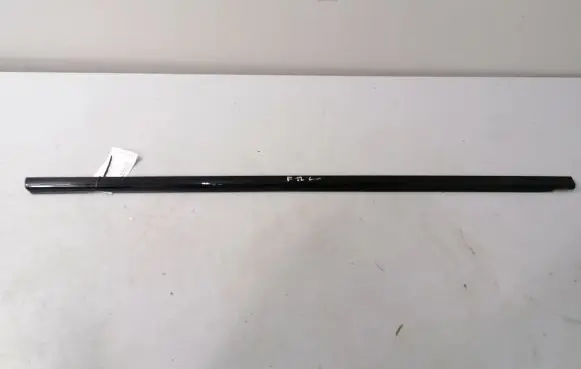 BMW 6 F12 F13 Front door glass trim molding 123457
