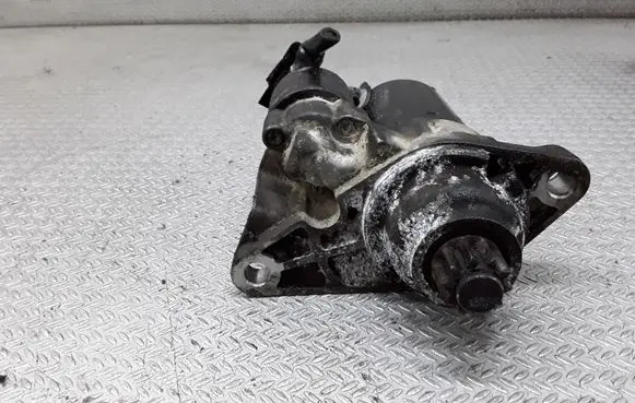 Volkswagen Polo Starter motor 0001120400