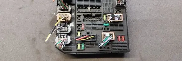 Renault Megane III BSM Control unit 284B60874R 0131191800380 2840795201300